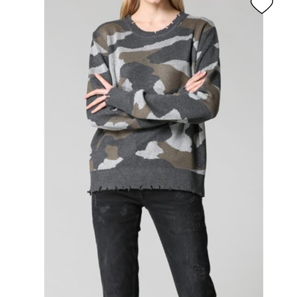 Fate Distressed Camo Crew Neck Sweater - Picture 2 of 9